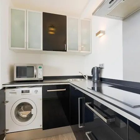 Comfortable In With Sea Views Apartment *