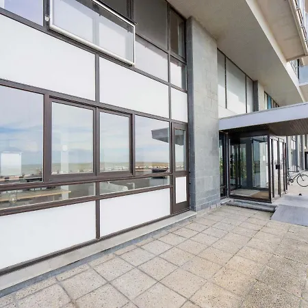 Comfortable In With Sea Views Apartment *