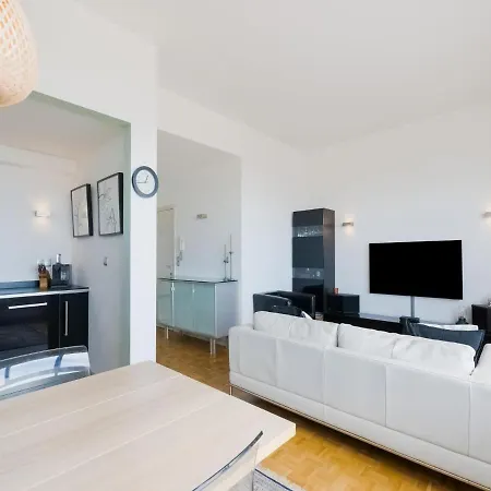 Apartment Comfortable In With Sea Views